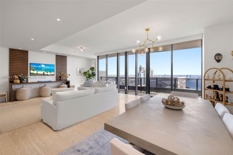 Copropriété à vendre à Miami, Floride: 2 chambres, 192.87 m2 № 1998530 - photo 10