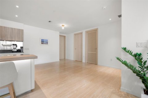 Copropriété à vendre à Miami, Floride: 2 chambres, 192.87 m2 № 1998530 - photo 23