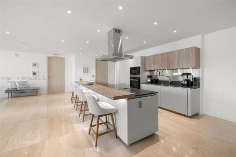 Copropriété à vendre à Miami, Floride: 2 chambres, 192.87 m2 № 1998530 - photo 19