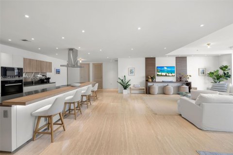 Copropriété à vendre à Miami, Floride: 2 chambres, 192.87 m2 № 1998530 - photo 14