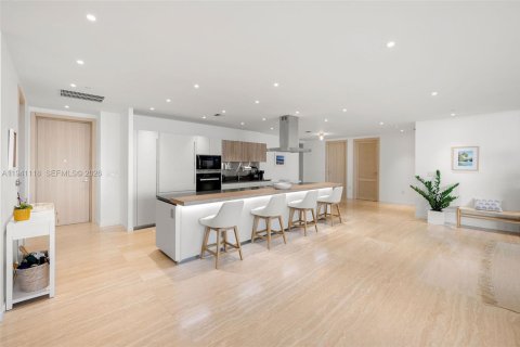 Copropriété à vendre à Miami, Floride: 2 chambres, 192.87 m2 № 1998530 - photo 15