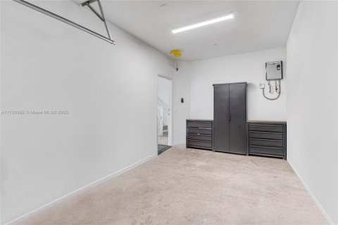 Townhouse in Pembroke Pines, Florida 3 bedrooms, 175.4 sq.m. № 1984972 - photo 23