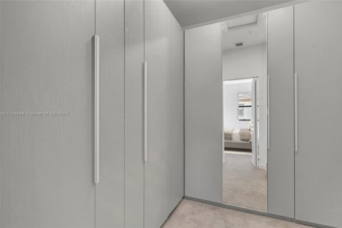 Townhouse in Pembroke Pines, Florida 3 bedrooms, 175.4 sq.m. № 1984972 - photo 15