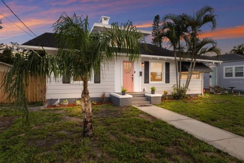 Villa ou maison à vendre à Bradenton, Floride: 2 chambres, 102.19 m2 № 1846473 - photo 2