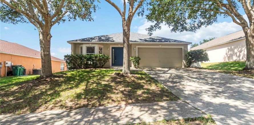Villa ou maison à Eustis, Floride 4 chambres, 183.2 m2 № 1877251