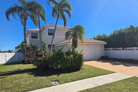 Villa ou maison à vendre à Boynton Beach, Floride: 4 chambres, 221.29 m2 № 2187373 - photo 4