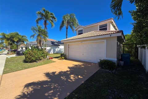 Villa ou maison à vendre à Boynton Beach, Floride: 4 chambres, 221.29 m2 № 2187373 - photo 2