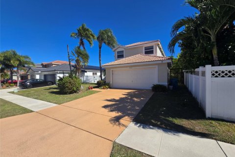 Villa ou maison à vendre à Boynton Beach, Floride: 4 chambres, 221.29 m2 № 2187373 - photo 3