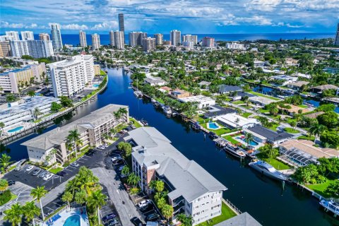 Condominio en venta en Hallandale Beach, Florida, 2 dormitorios, 97.55 m2 № 1954809 - foto 30