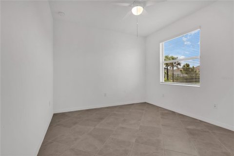 House in Punta Gorda, Florida 4 bedrooms, 209.77 sq.m. № 1833301 - photo 9