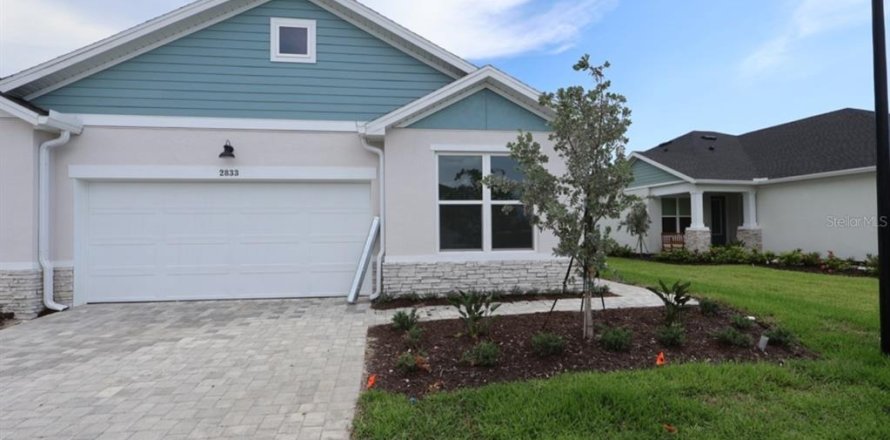 House in Sarasota, Florida 2 bedrooms, 144.46 sq.m. № 2427285