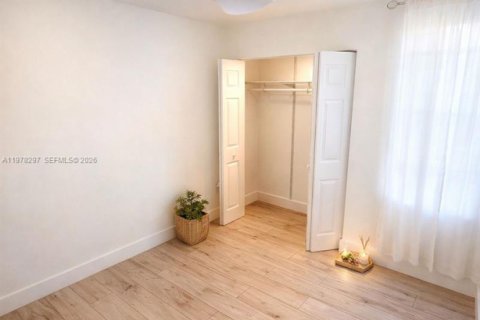 Снять в аренду кондоминиум в Майами, Флорида 2 спальни, 63.64м2, № 2046266 - фото 6