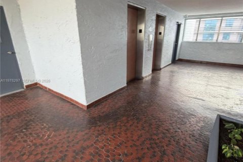 Снять в аренду кондоминиум в Майами, Флорида 2 спальни, 63.64м2, № 2046266 - фото 16