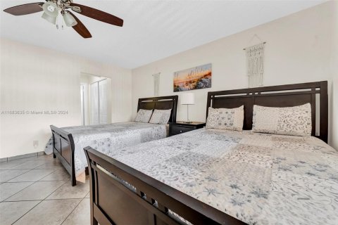 Condominio en venta en Hallandale Beach, Florida, 1 dormitorio, 71.53 m2 № 1875183 - foto 16