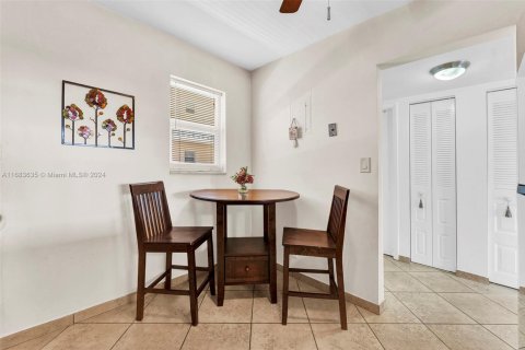 Condominio en venta en Hallandale Beach, Florida, 1 dormitorio, 71.53 m2 № 1875183 - foto 5