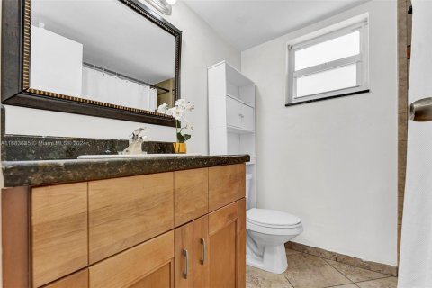 Condominio en venta en Hallandale Beach, Florida, 1 dormitorio, 71.53 m2 № 1875183 - foto 17