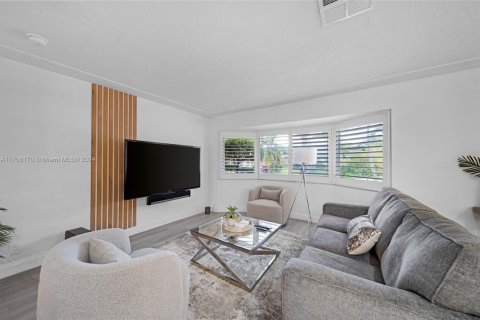 Casa en venta en Fort Lauderdale, Florida, 3 dormitorios, 175.03 m2 № 2076906 - foto 17