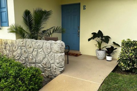 Condo in West Palm Beach, Florida, 1 bedroom № 1956644 - photo 9