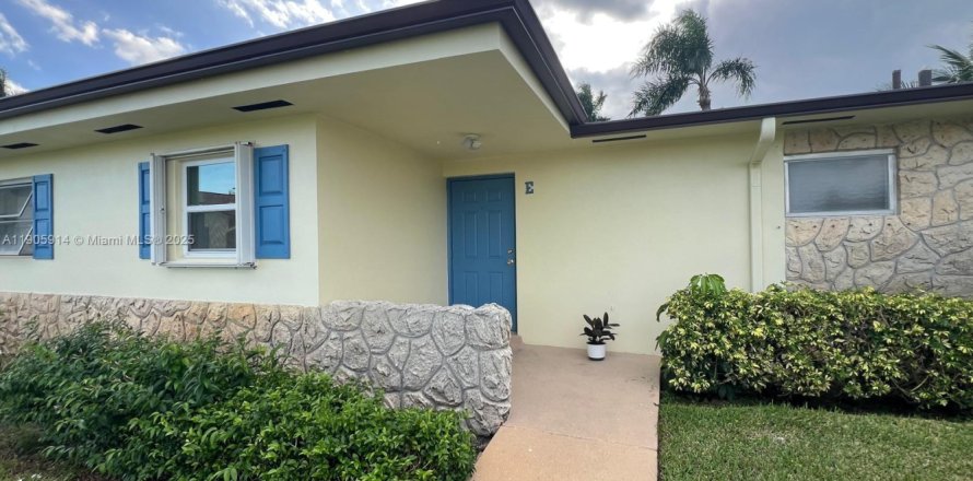 Condo in West Palm Beach, Florida, 1 bedroom  № 1956644