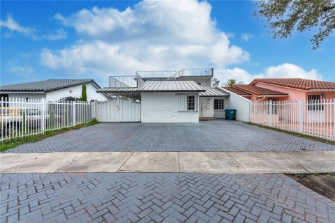 Villa ou maison à louer à Sweetwater, Floride: 3 chambres, 102.19 m2 № 1928331 - photo 23