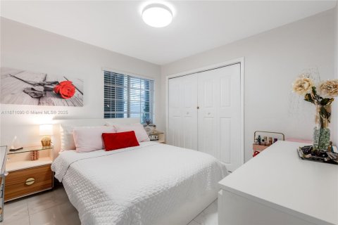 Villa ou maison à louer à Sweetwater, Floride: 3 chambres, 102.19 m2 № 1928331 - photo 13