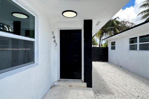 Propiedad comercial en venta en Miami, Florida № 1934394 - foto 19