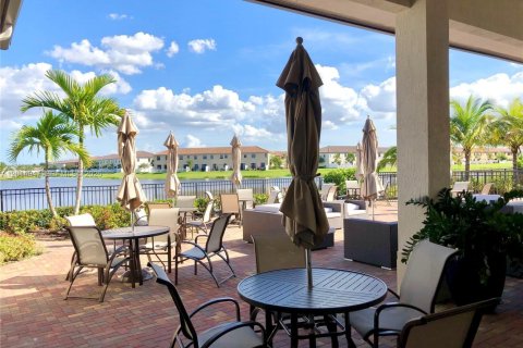 Casa en venta en Hialeah, Florida, 3 dormitorios, 143.53 m2 № 2171302 - foto 23