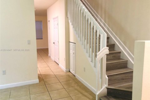 Casa en venta en Hialeah, Florida, 3 dormitorios, 143.53 m2 № 2171302 - foto 9