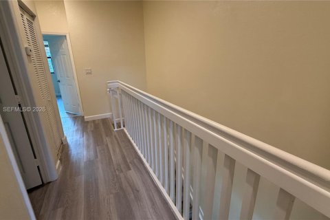 Casa en venta en Hialeah, Florida, 3 dormitorios, 143.53 m2 № 2171302 - foto 17