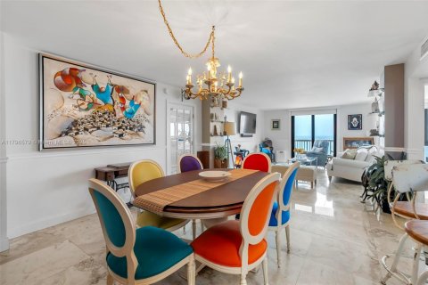 Condominio en venta en Hollywood, Florida, 2 dormitorios, 116.5 m2 № 1738186 - foto 9