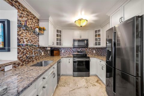 Condominio en venta en Hollywood, Florida, 2 dormitorios, 116.5 m2 № 1738186 - foto 5