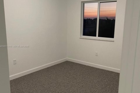 Adosado en venta en Florida City, Florida, 4 dormitorios, 124.3 m2 № 2171096 - foto 23
