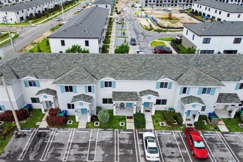 Adosado en venta en Florida City, Florida, 4 dormitorios, 124.3 m2 № 2171096 - foto 5