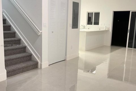 Adosado en venta en Florida City, Florida, 4 dormitorios, 124.3 m2 № 2171096 - foto 29