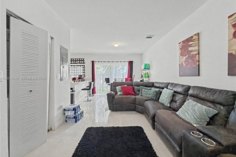 Adosado en venta en Florida City, Florida, 4 dormitorios, 124.3 m2 № 2171096 - foto 7