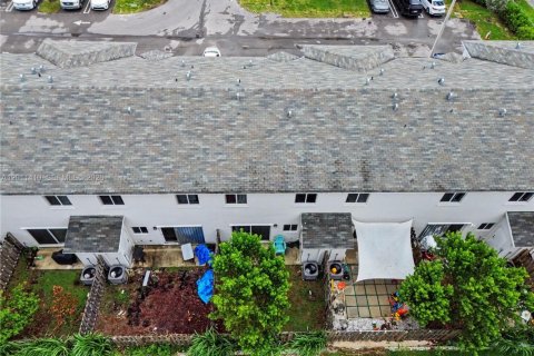 Adosado en venta en Florida City, Florida, 4 dormitorios, 124.3 m2 № 2171096 - foto 3