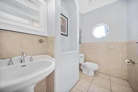 Villa ou maison à louer à Coconut Creek, Floride: 6 chambres, 418.62 m2 № 2192219 - photo 22