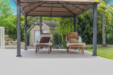 Villa ou maison à louer à Coconut Creek, Floride: 6 chambres, 418.62 m2 № 2192219 - photo 30