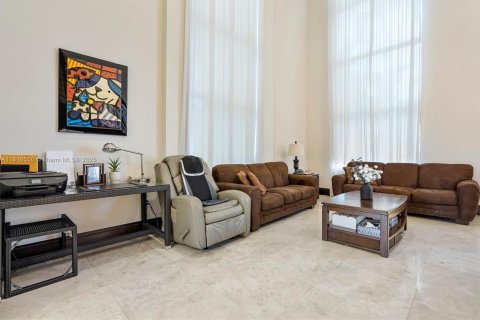 House in Sunny Isles Beach, Florida 5 bedrooms, 422.24 sq.m. № 1770641 - photo 17