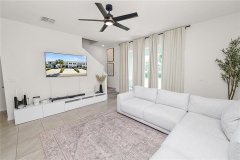 Adosado en venta en Plant City, Florida, 3 dormitorios, 156.17 m2 № 2224719 - foto 8