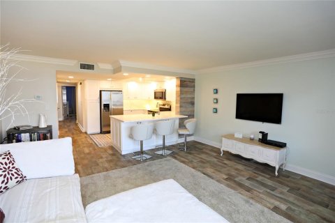 Condo in Tierra Verde, Florida, 1 bedroom  № 2205006 - photo 10