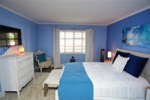 Condo in Tierra Verde, Florida, 1 bedroom  № 2205006 - photo 16