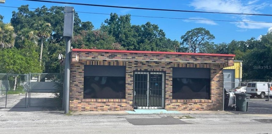 Immobilier commercial à Daytona Beach, Floride 160.26 m2 № 2227306