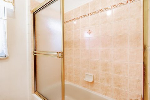 Купить виллу или дом в Овьедо, Флорида 5 комнат, 218.51м2, № 1847069 - фото 13