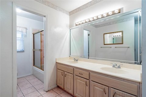 Купить виллу или дом в Овьедо, Флорида 5 комнат, 218.51м2, № 1847069 - фото 12