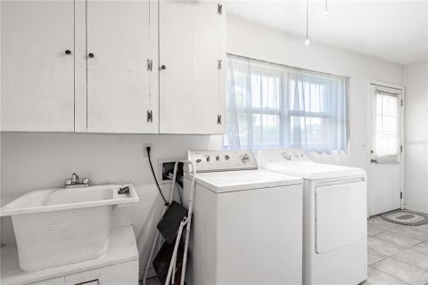 Купить виллу или дом в Овьедо, Флорида 5 комнат, 218.51м2, № 1847069 - фото 18