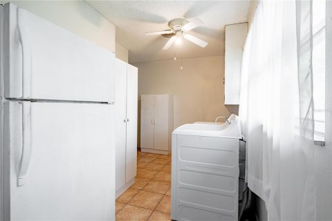 House in Oviedo, Florida 3 bedrooms, 218.51 sq.m. № 1847069 - photo 17
