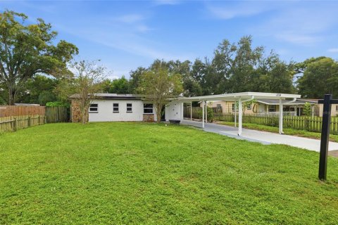 House in Largo, Florida 3 bedrooms, 103.12 sq.m. № 2427049