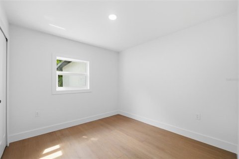 House in Largo, Florida 3 bedrooms, 103.12 sq.m. № 2427049 - photo 22