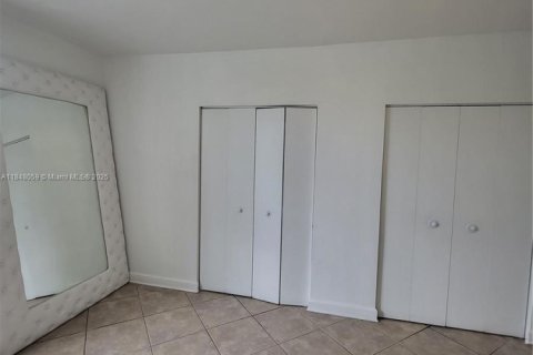 Condominio en alquiler en Miami Beach, Florida, 2 dormitorios, 64.1 m2 № 1980624 - foto 7